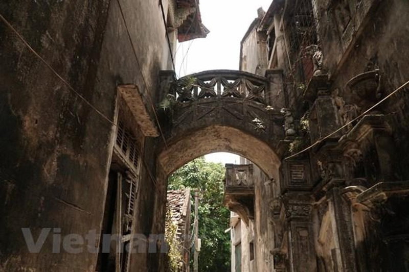 exploring antique beauty of 5th century village in hanois suburb