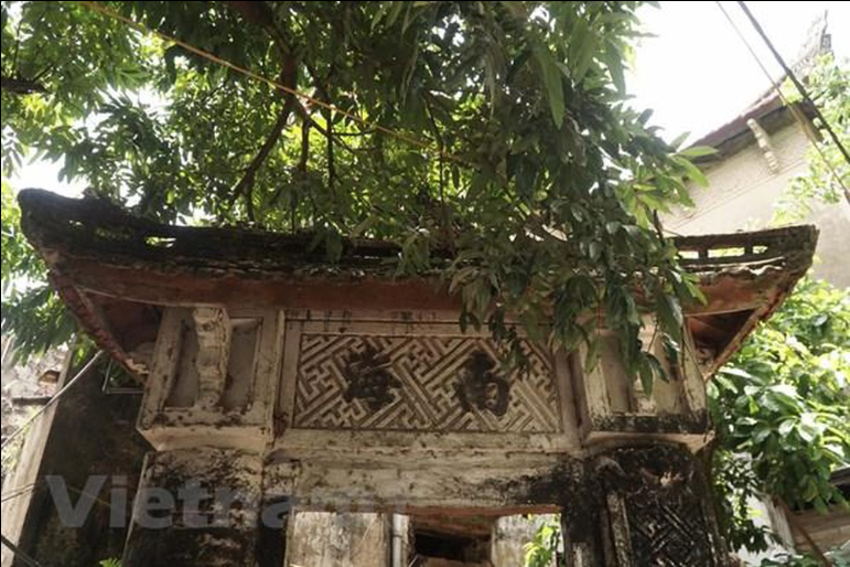 Exploring antique beauty of 5th-century village in Hanoi's suburb exploring antique beauty of 5th century village in hanois suburb
