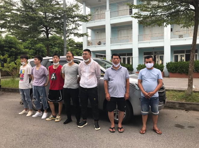 another batch of five chinese illegally enter vietnam caught on the way to noi bai airport