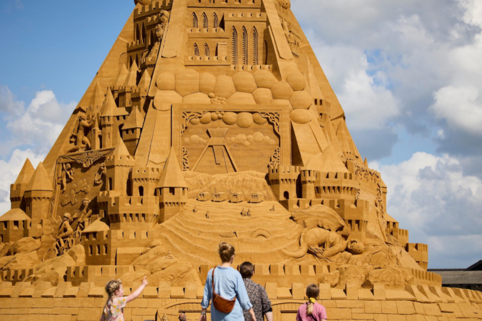 World's Biggest Sandcastle Built in Denmark, Taking 5,000 Tons Of Sand - Video