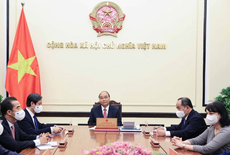 Vietnamese State President Holds Phone Talks With Romanian Counterpart