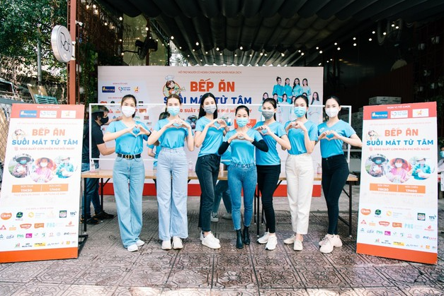 Miss Vietnam beauties lend helping hand to poor people in Ho Chi Minh City