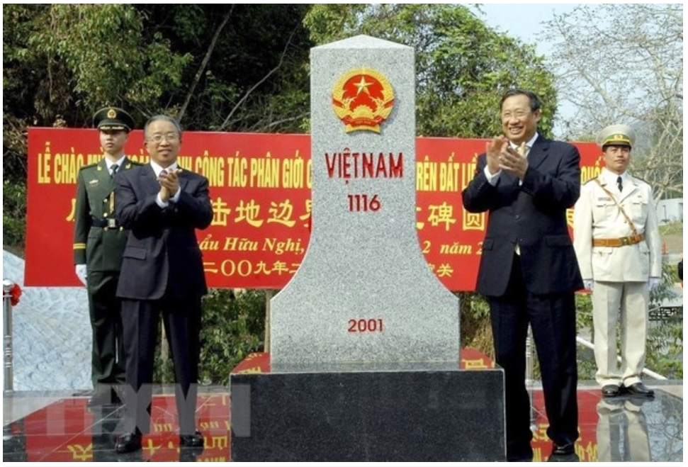 vietnam china land border