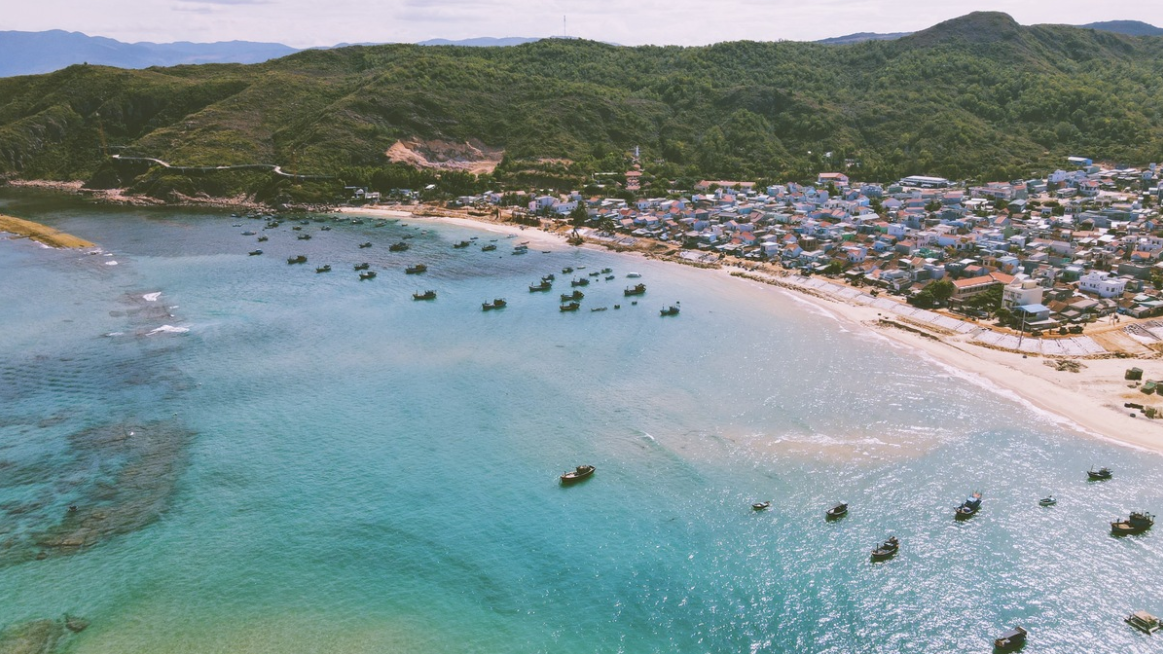 Quy Nhon boasts Top 4 tourist destinations through flycam lenses