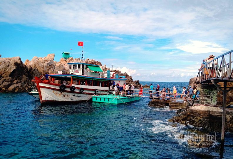 Hon Noi   The only swiftlet island open for tourists in Khanh Hoa