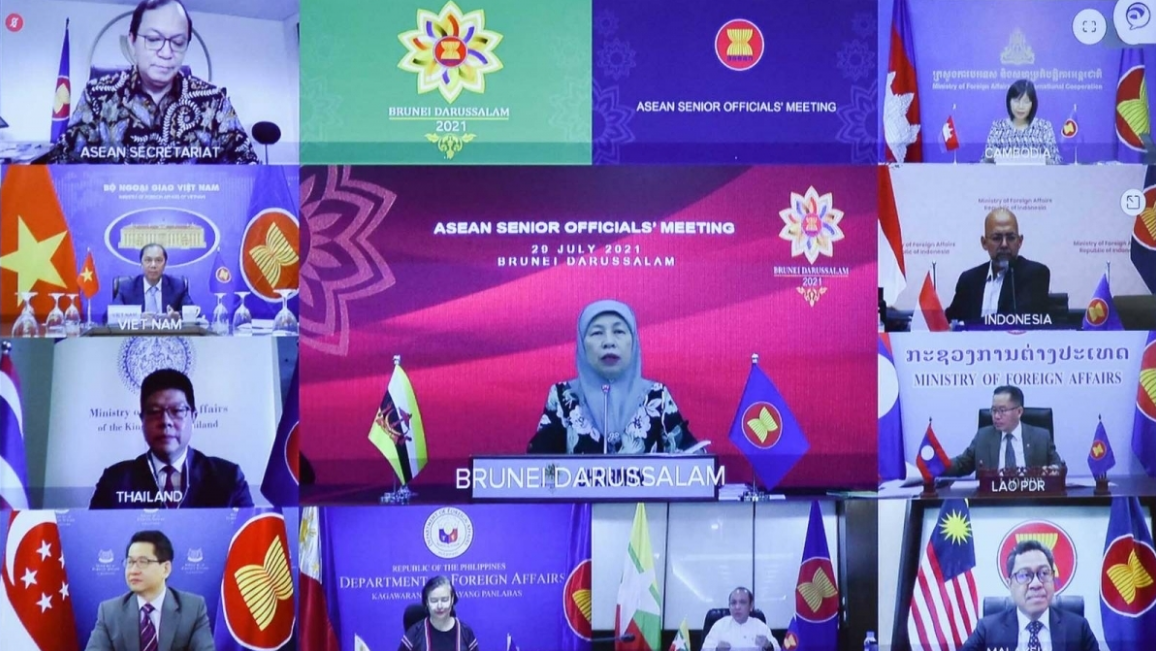 asean foreign ministers meet to boost cooperation amid challenges