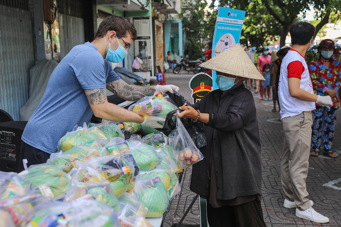 Vietnam Covid-19 Updates (August 6): Zalo’s New Tool Helps Covid-19 affected people