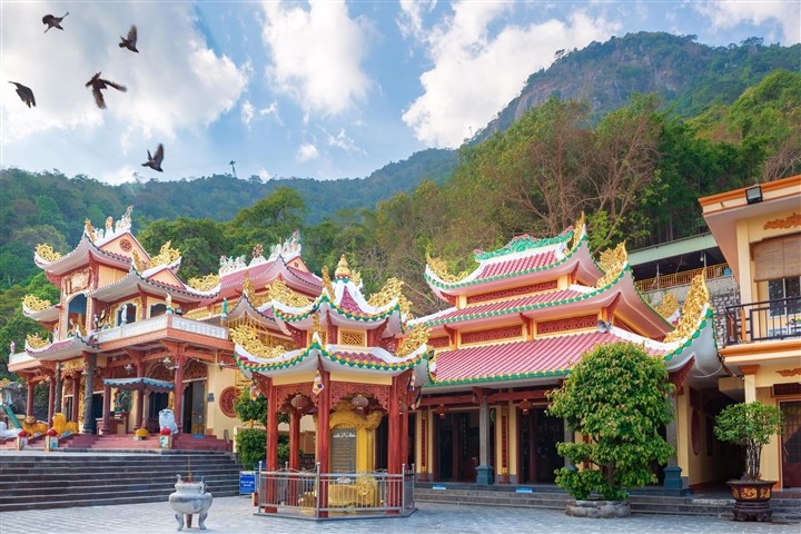 top 3 most sacred mountains in vietnam