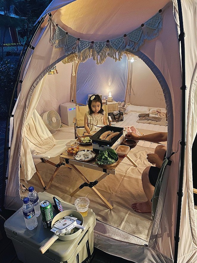 Vietnamese-Korean family Teach Children About Nature Through Camping
