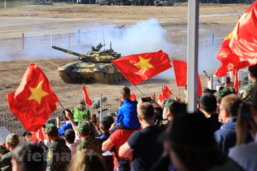 In photos: Vietnamese tank team competes in the Tank Biathlon semi-finals