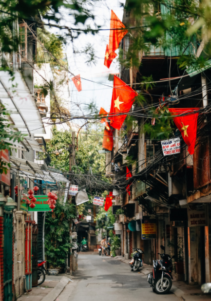 National Flags make spotlight all over Hanoi streets on the celebration of Independence Day