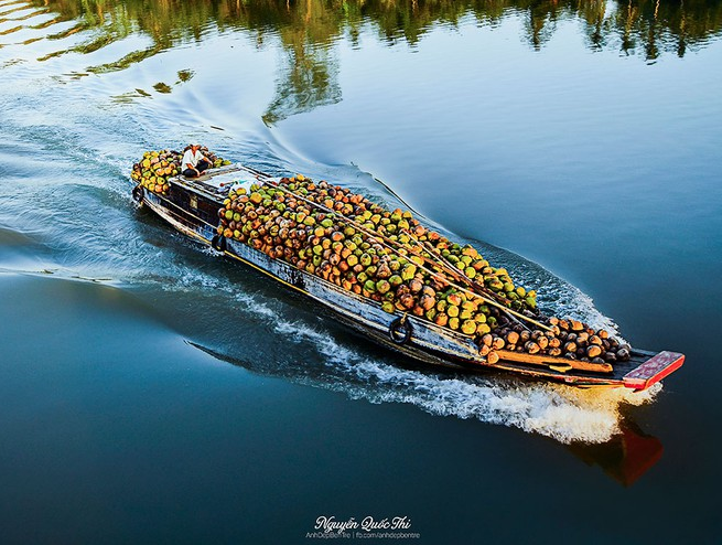 vietnamese amateur photographer launches a gallery of thousands photo about ben tre due to love