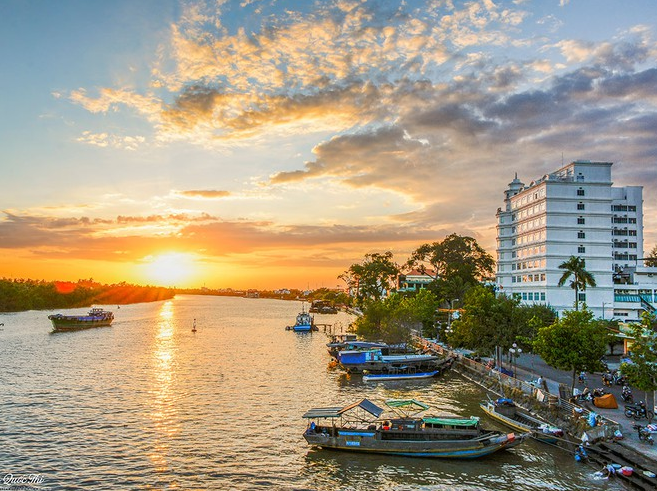 vietnamese amateur photographer launches a gallery of thousands photo about ben tre due to love