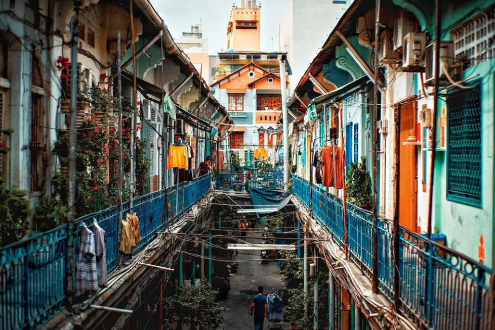 Exploring antique sight of Ho Chi Minh City's 100-year-old alley