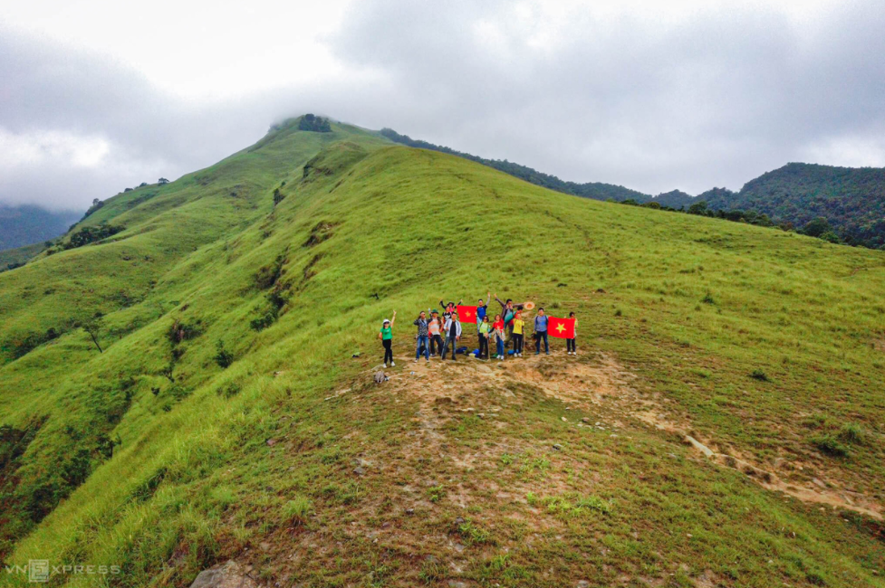 Mount Mau Son: Conquering the mount mau son conquering the dinosaur backbone sight