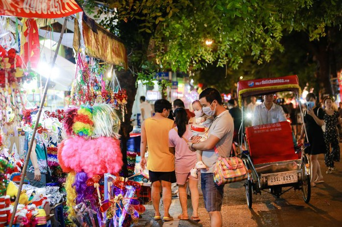 hanois famous toy street sparkles as mid autumn festival draws near