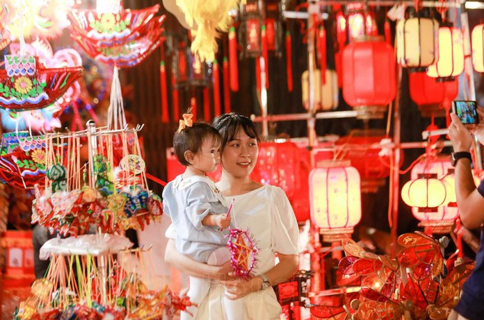 hanois famous toy street sparkles as mid autumn festival draws near