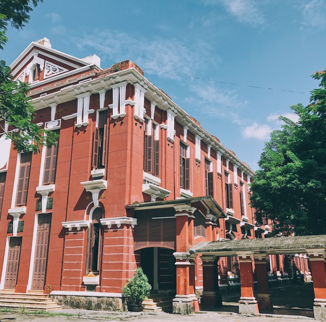 top 3 schools universities in hue famous for its photogenic architecture