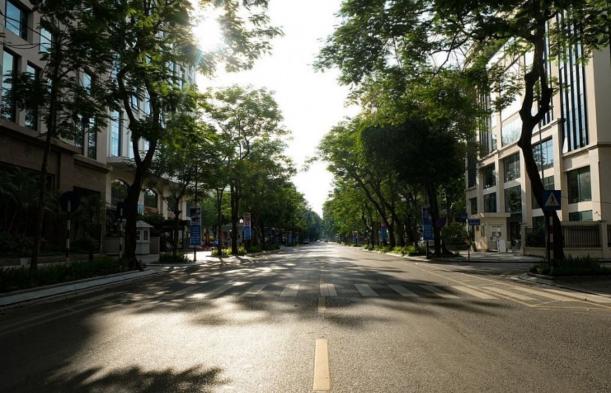 Peaceful Autumn Arrives in Hanoi