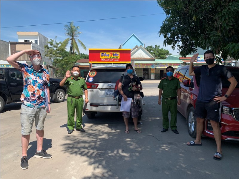 expats in vietnam appreciate support from police during lockdown