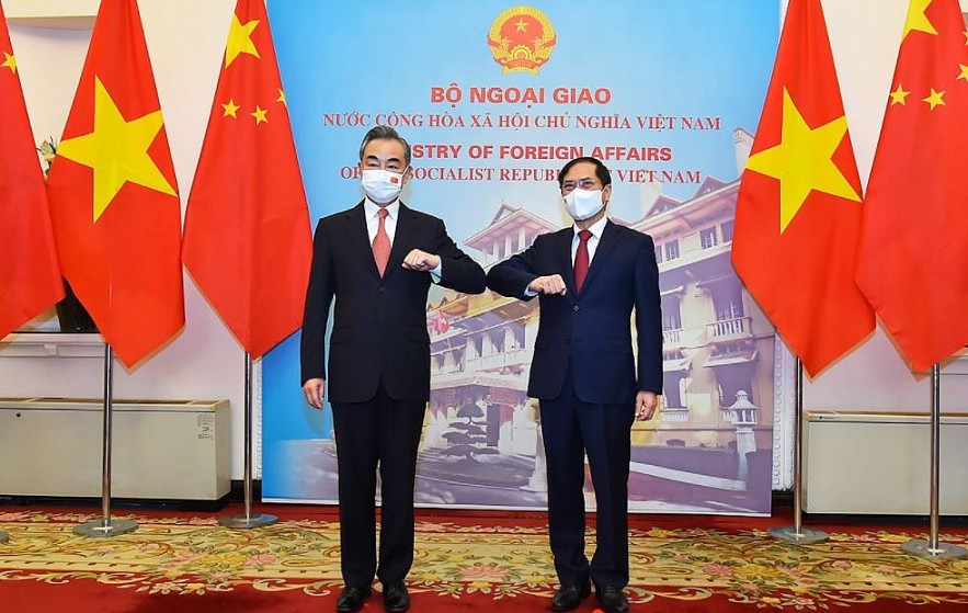 Vietnamese Leaders Welcome Chinese FM, Stress Need To Well Control Sea Disagreements