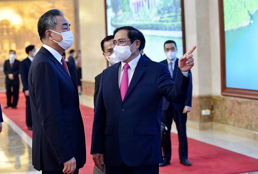 Vietnamese Leaders Welcome Chinese FM, Stress Need To Well Control Sea Disagreements