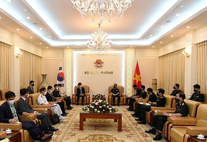 Vietnam, South Korea Discuss Ways to Boost Defense Cooperation