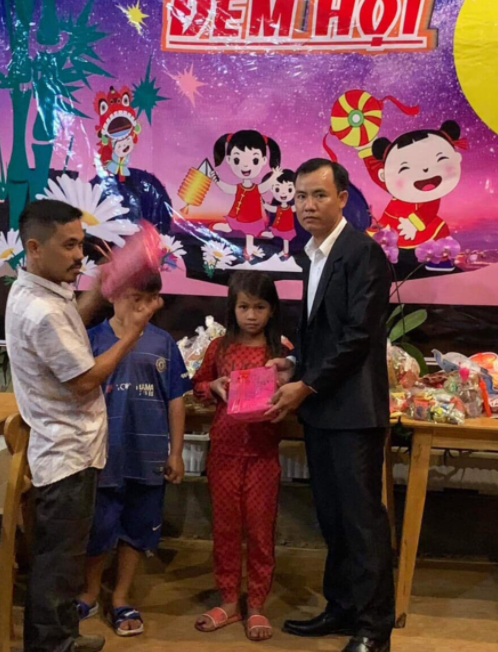 vietnamese cambodian children celebrate mid autumn festival