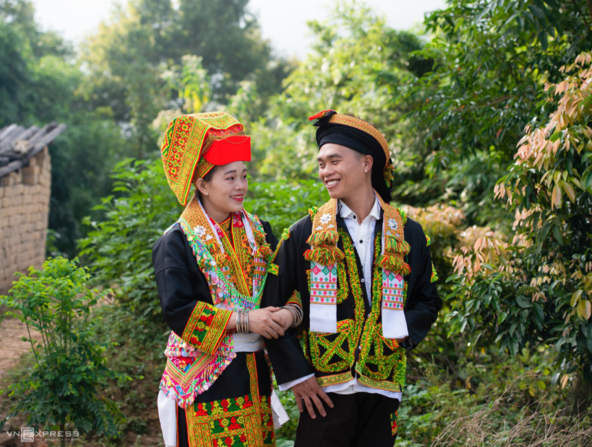 amazing photos depicting everyday lives of dao ethnic locals in mau son