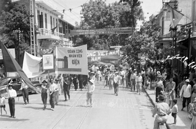In Photo: A throwback of Hanoi's liberation on October 10, 1954