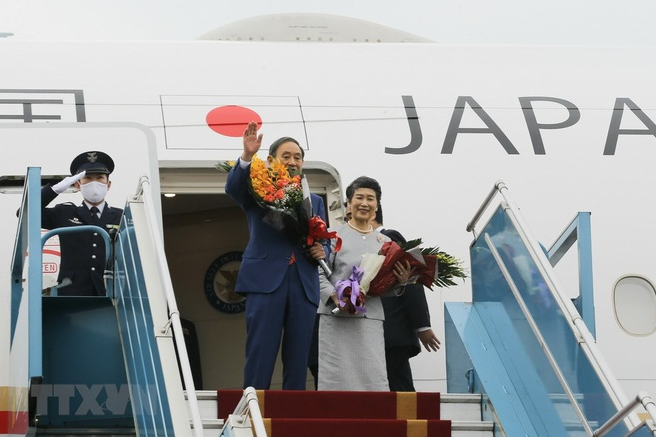 Japanese Prime Minister and his spouse conclude Vietnam visit