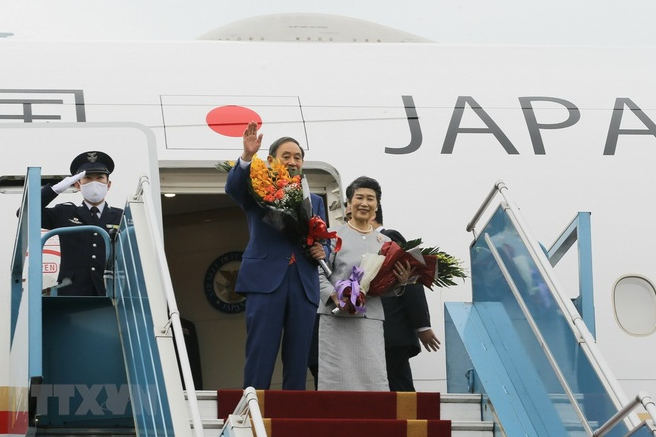 japanese prime minister and his spouse conclude vietnam visit