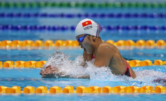 swimming athlete anh vien vietnams little mermaid wins 12 national gold medals