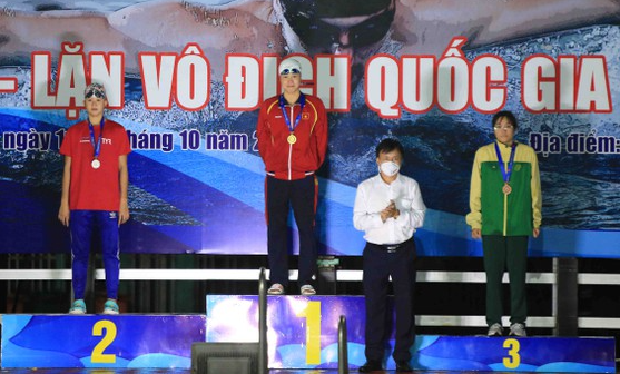 swimming athlete anh vien vietnams little mermaid wins 12 national gold medals