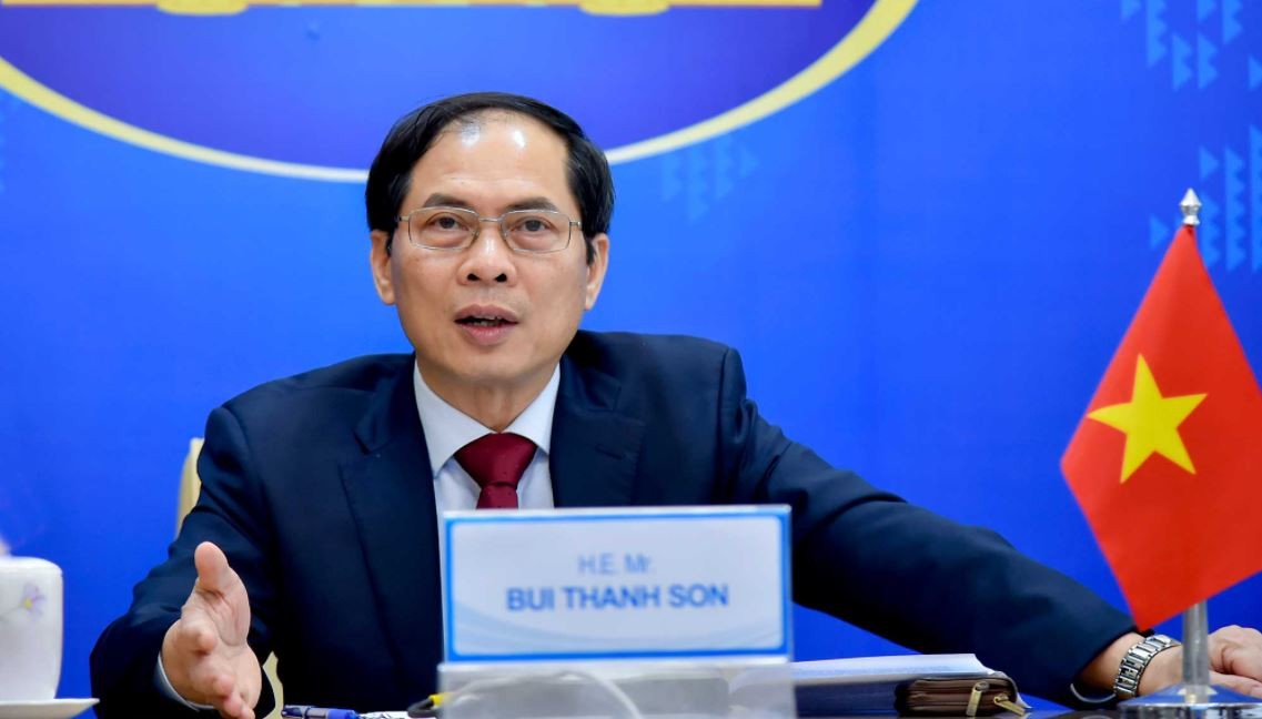 vietnam calls for boosting cooperation between asean and china in south china sea issue