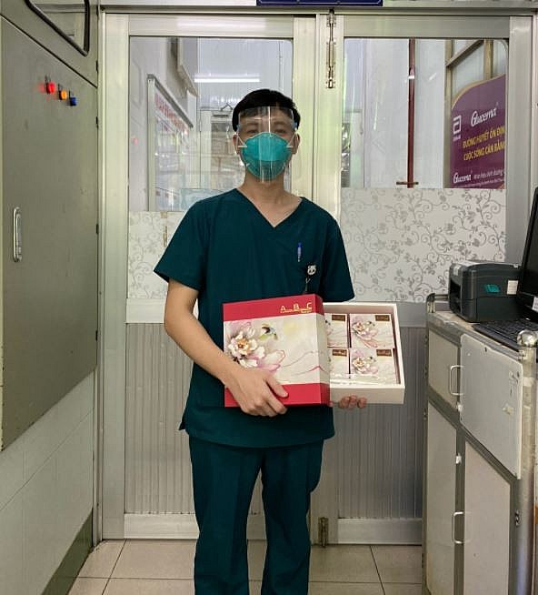 Laotian Doctor Joins Anti-pandemic Force in Ho Chi Minh City