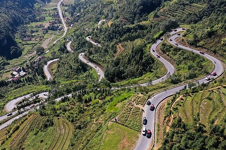 Dangerous Roads of Divine Ha Giang