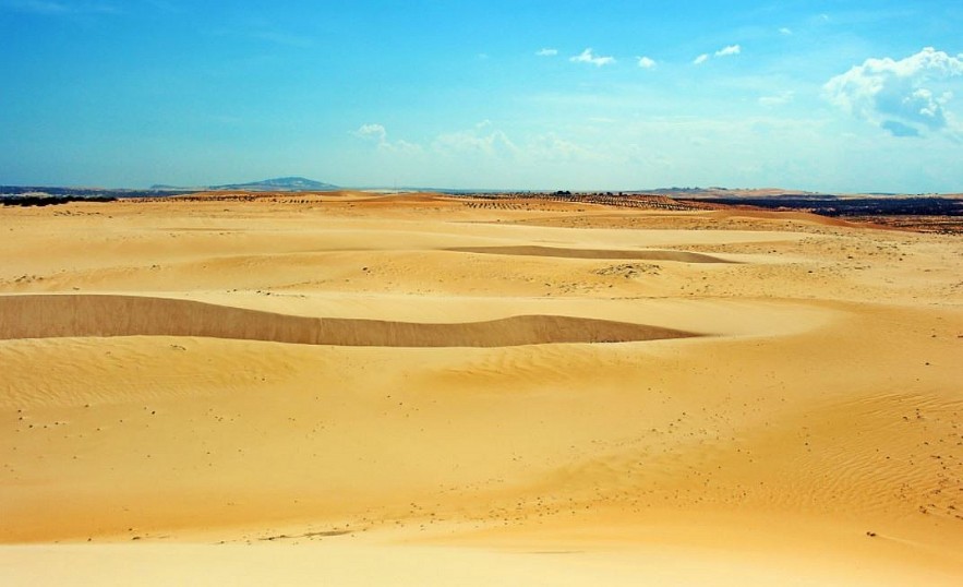 Exploring Vietnam's Miniature Sahara Desert Exploring Vietnam's Miniature Sahara Desert