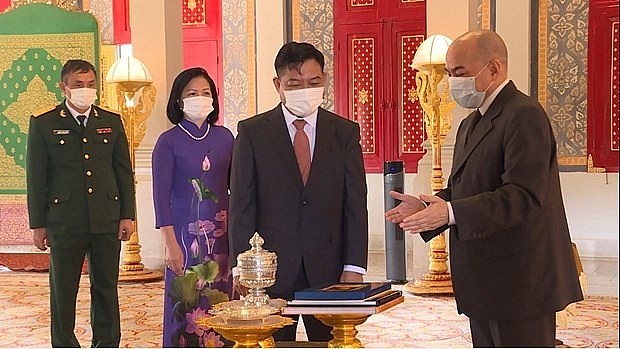 Cambodian King Appreciated Flourishing Ties with Vietnam