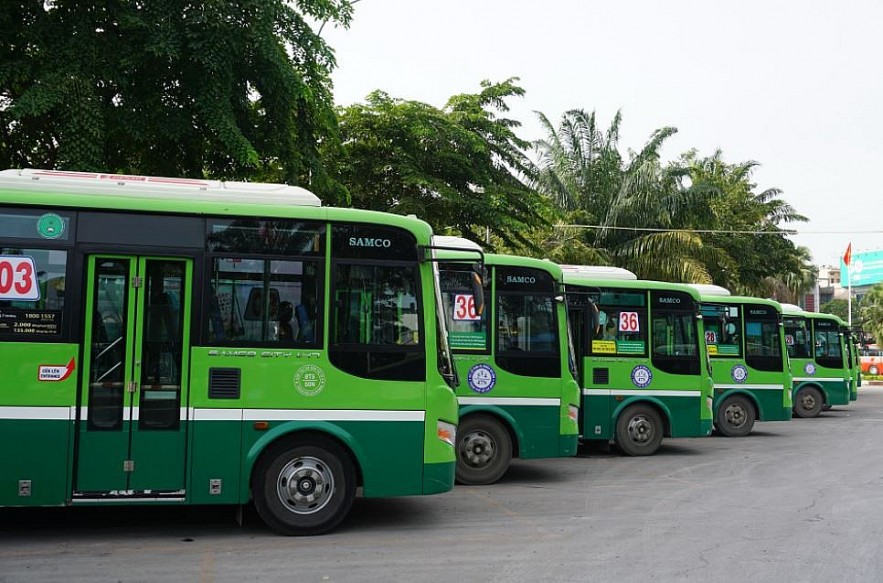 Vietnam Covid-19 Updates (October 27): HCMC Plans to Resume All Public Bus Routes