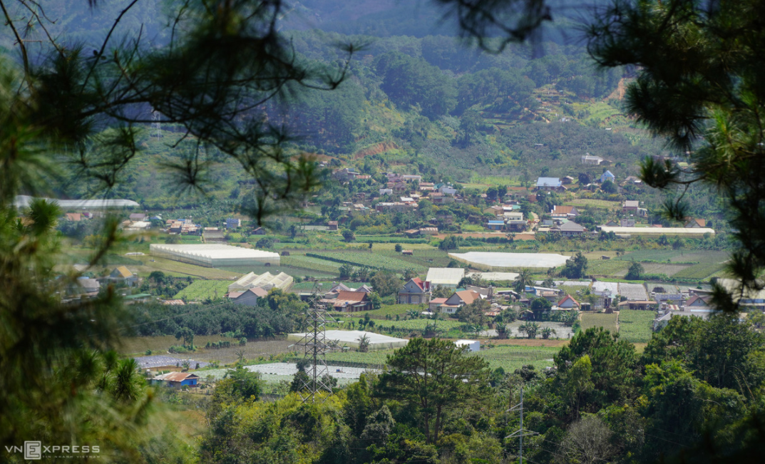 Stunning scenes of Da Lat suburb