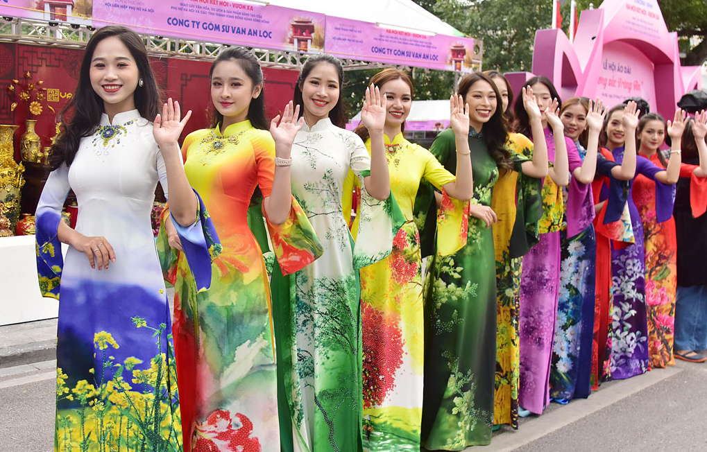 500 Vietnamese Dresses ideas  vietnamese dress, ao dai, vietnamese long  dress