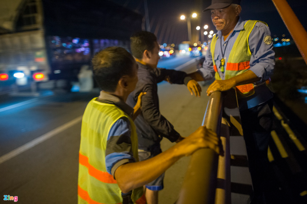 Rescue squad to save suicidal cases on Can Tho Bridge