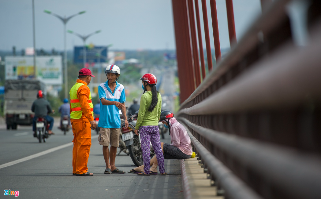 Rescue squad to save suicidal cases on Can Tho Bridge