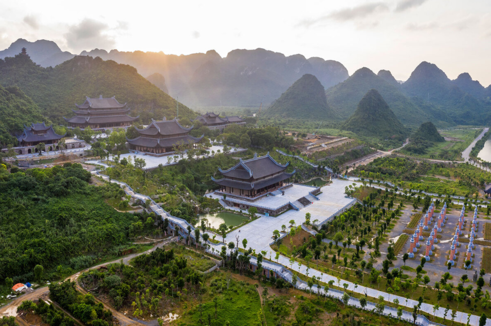 The beauty of Tam Chuc pagoda