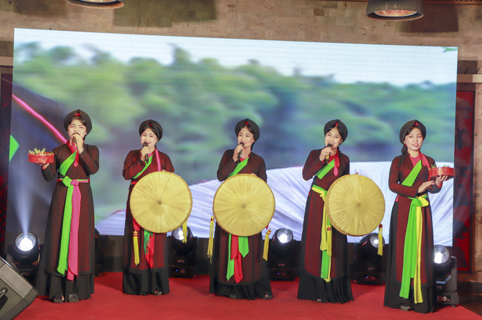 Women's Union tributes int'l friends for 90 years of 5358 capture3