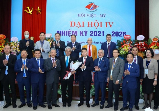 Vietnam-USA Society Elects New President