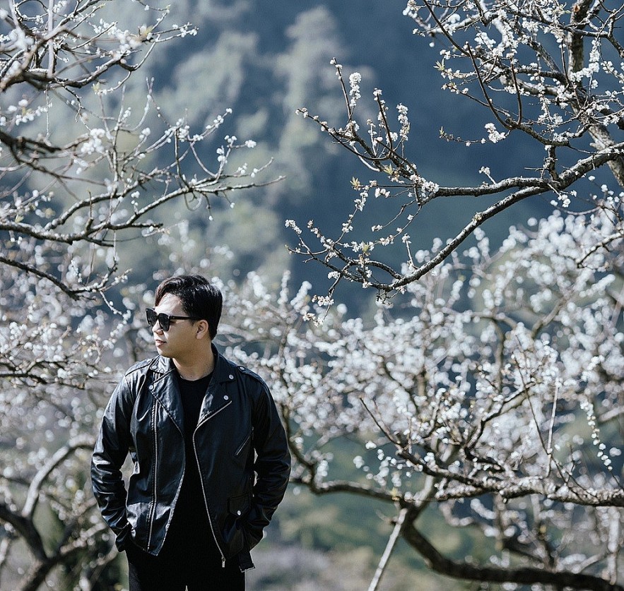 Hunting for Out-of-Season Plum Blossoms in Moc Chau