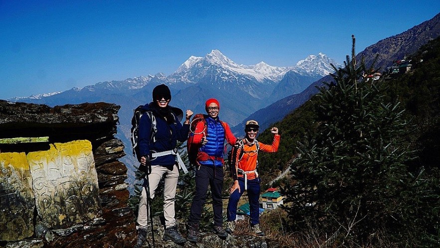 Vietnamese Actress Spreads Positive Energy Through Trekking Trips