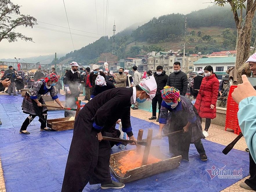 Exquisite Banh Day Pounding Festival in Mu Cang Chai